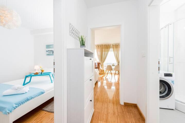 Blue Sky, Modern Sea View Apartment نوفاليا المظهر الخارجي الصورة