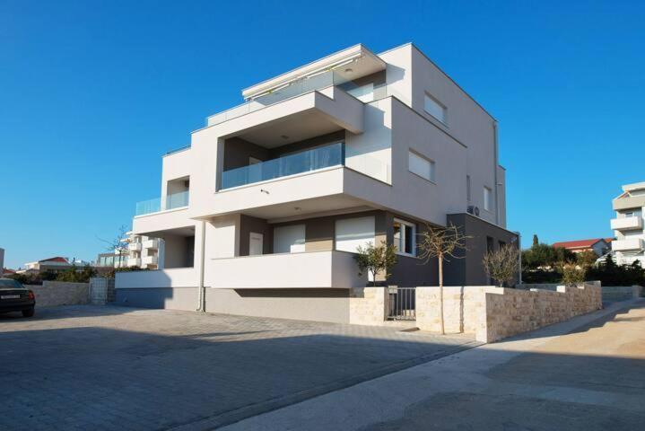 Blue Sky, Modern Sea View Apartment نوفاليا المظهر الخارجي الصورة
