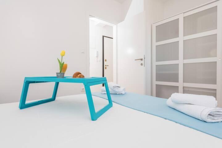 Blue Sky, Modern Sea View Apartment نوفاليا المظهر الخارجي الصورة