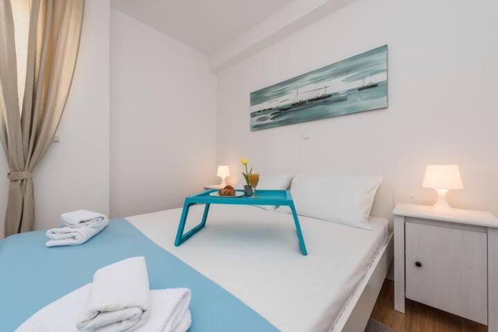 Blue Sky, Modern Sea View Apartment نوفاليا المظهر الخارجي الصورة