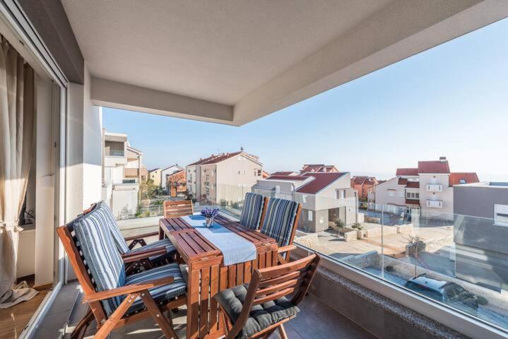 Blue Sky, Modern Sea View Apartment نوفاليا المظهر الخارجي الصورة